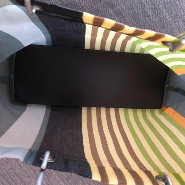 Marni(マルニ)のMARNI ストライプバッグミニの底板 中敷 レディースのバッグ(トートバッグ)の商品写真