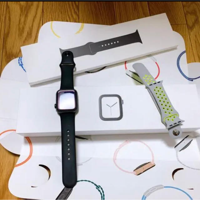 Apple Watch(アップルウォッチ)のApple Watch series 4(大幅値下げ！) スマホ/家電/カメラのスマートフォン/携帯電話(その他)の商品写真