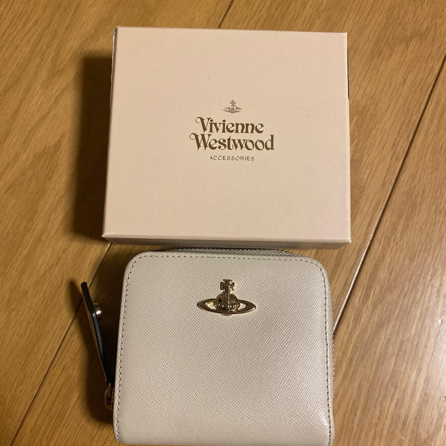 Vivienne Westwood(ヴィヴィアンウエストウッド)のVivienne Westwood☆二つ折り財布☆ヴィヴィアンウエストウッド レディースのファッション小物(財布)の商品写真