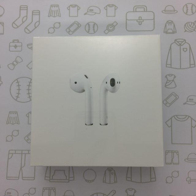 Apple(アップル)の【未使用】AirPods/ワイヤレスイヤホン/202010200001000 スマホ/家電/カメラのスマートフォン/携帯電話(その他)の商品写真