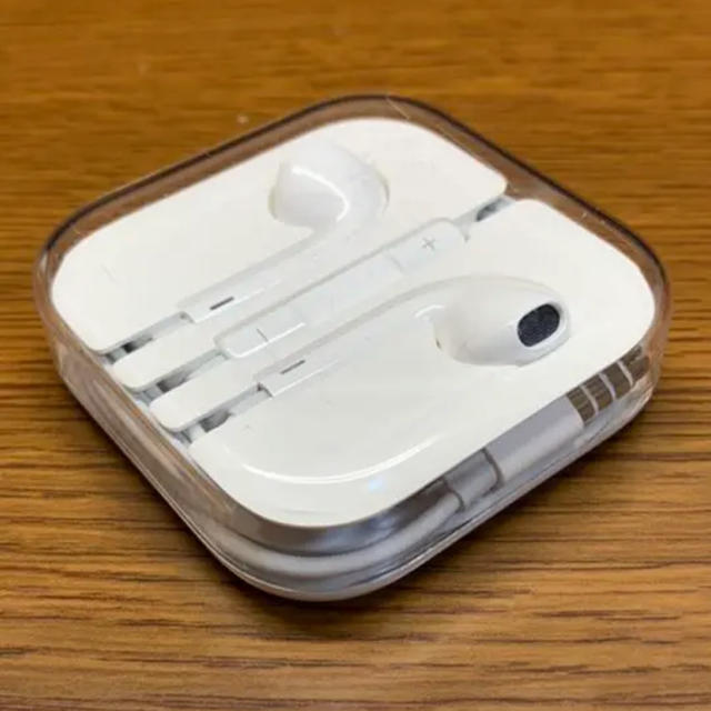 Apple(アップル)のiPhoneイヤホン 純正 スマホ/家電/カメラのオーディオ機器(ヘッドフォン/イヤフォン)の商品写真