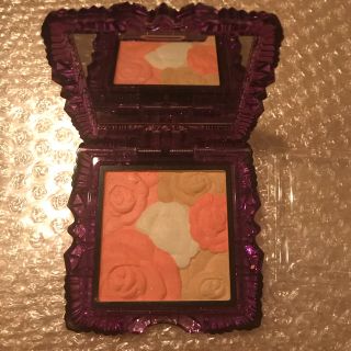 アナスイ(ANNA SUI)のアナスイ　ANNA SUI ローズチーク　☆美品☆(チーク)