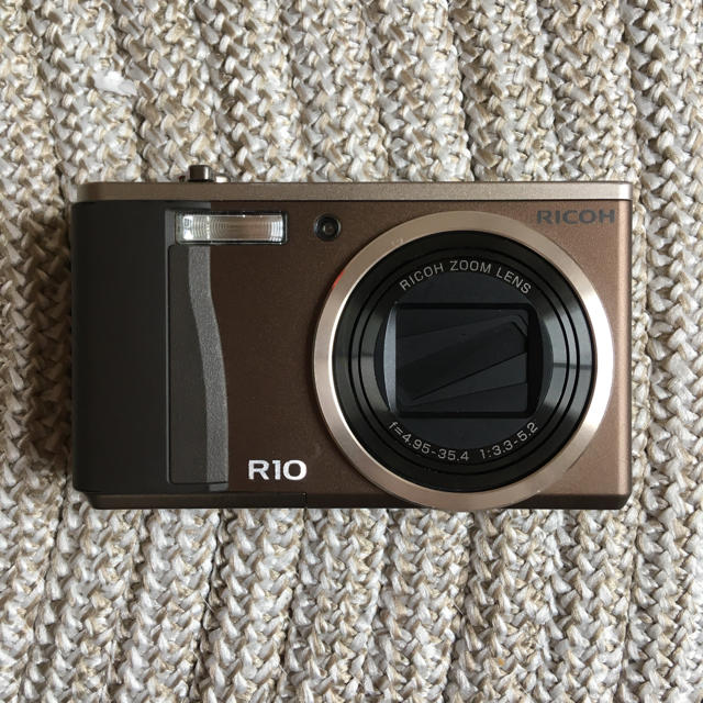 RICOH(リコー)のRICOH R10 スマホ/家電/カメラのカメラ(コンパクトデジタルカメラ)の商品写真