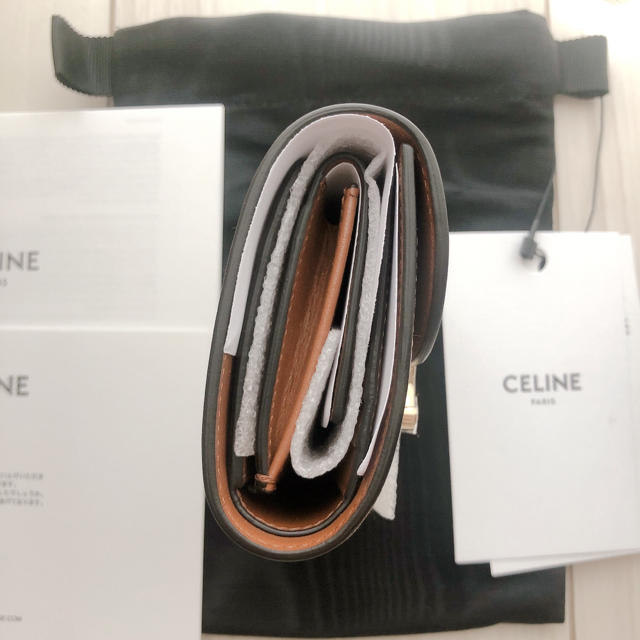 celine(セリーヌ)のCELINE トリオンフ ミニウォレット 折り財布 タン レディースのファッション小物(財布)の商品写真