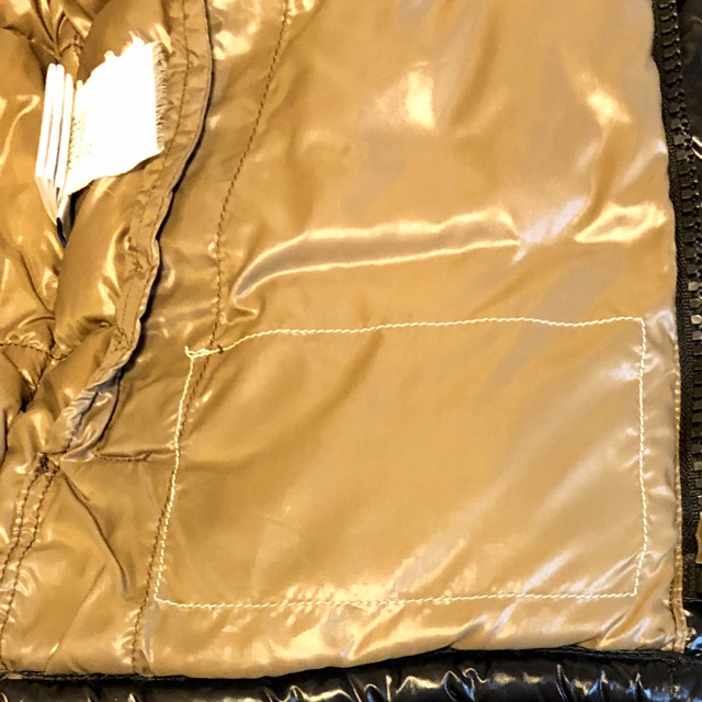 MONCLER(モンクレール)の国内正規　モンクレール　ダウン　エベレスト　ブラック メンズのジャケット/アウター(ダウンジャケット)の商品写真