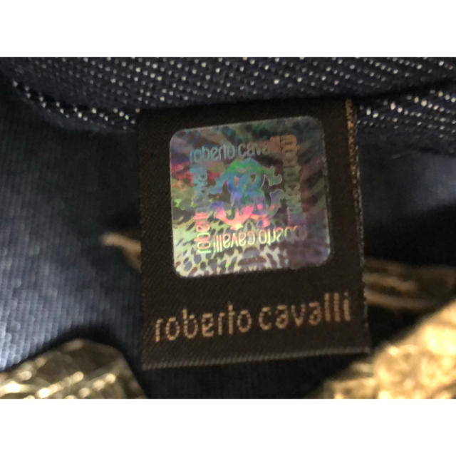 Roberto Cavalli(ロベルトカヴァリ)のロベルトカヴァリ 大きい ハンドバッグ トートバッグ ゴールド 値下げ レディースのバッグ(トートバッグ)の商品写真