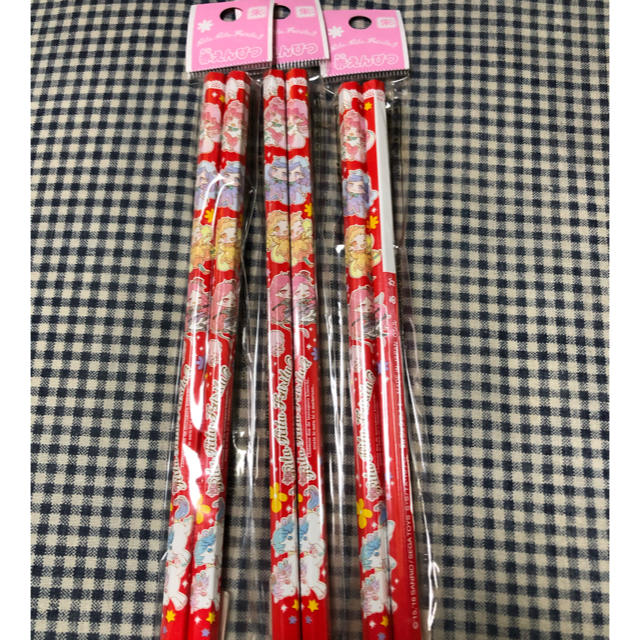 ショウワノート(ショウワノート)のサンリオ 赤えんぴつ6本 エンタメ/ホビーのアート用品(鉛筆)の商品写真