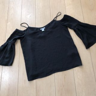 エイチアンドエム(H&M)の美品　エイチアンドエム　トップス カットソー(シャツ/ブラウス(長袖/七分))