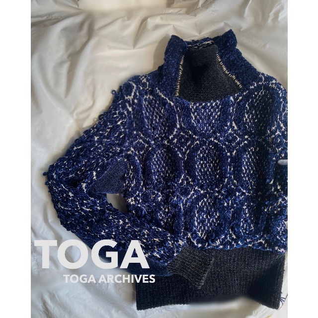 TOGA(トーガ)のToga Archives ベロア　ニット レディースのトップス(ニット/セーター)の商品写真