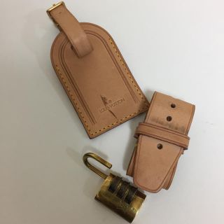 ルイヴィトン(LOUIS VUITTON)のルイヴィトン 南京錠 番号000 タグ 中古(キーホルダー)