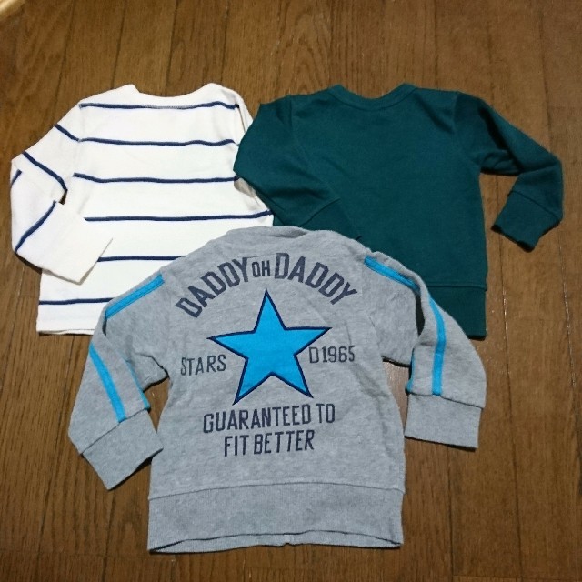 babyGAP(ベビーギャップ)の90 3枚セットトレーナー キッズ/ベビー/マタニティのキッズ服男の子用(90cm~)(Tシャツ/カットソー)の商品写真