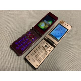 シャープ(SHARP)のソフトバンク 824SH レッド 810SH ゴールド 2機種 セット(携帯電話本体)