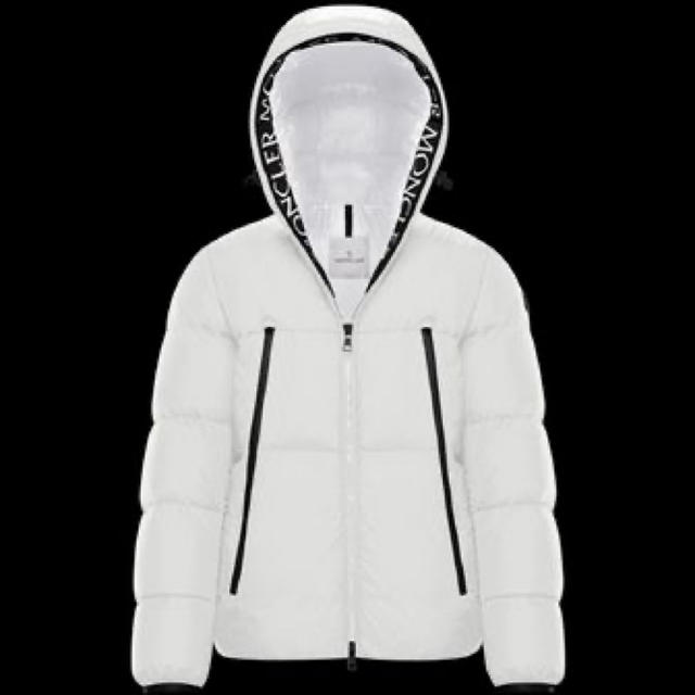 MONCLER(モンクレール)の正規品　国内即日発送　MONCLER モンクラー　ホワイト　サイズ2 メンズのジャケット/アウター(ダウンジャケット)の商品写真