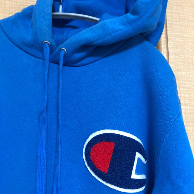 Champion(チャンピオン)のチャンピオン　パーカーブルー　L レディースのトップス(パーカー)の商品写真