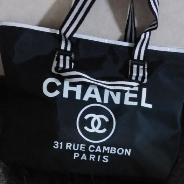 CHANEL(シャネル)のCHANELノベルティ特大トートバッグ レディースのバッグ(トートバッグ)の商品写真