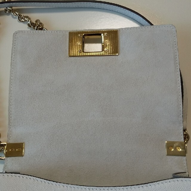 Furla(フルラ)のFURLA フルラ ミミクロスボディチェーンバッグ 白 レディースのバッグ(ショルダーバッグ)の商品写真