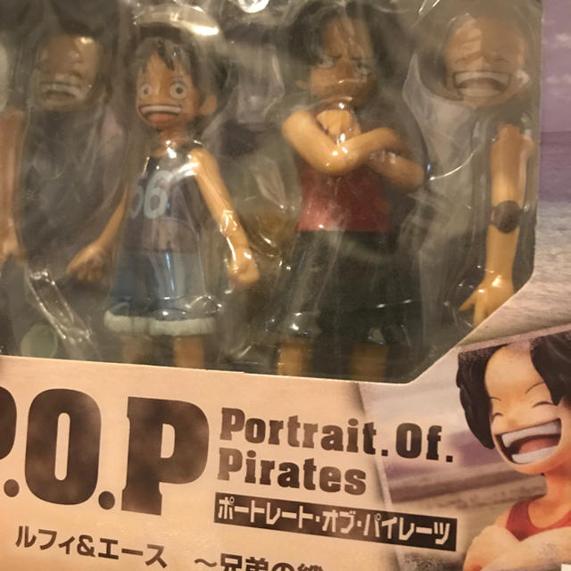 MegaHouse(メガハウス)のワンピースP.O.P ゴール・D・ロジャー、ルフィ他2体 エンタメ/ホビーのフィギュア(アニメ/ゲーム)の商品写真