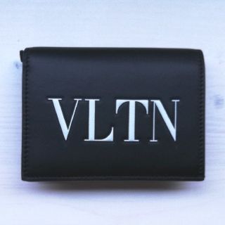 ヴァレンティノ(VALENTINO)のヴァレンティノ　VALENTINO　折財布(折り財布)