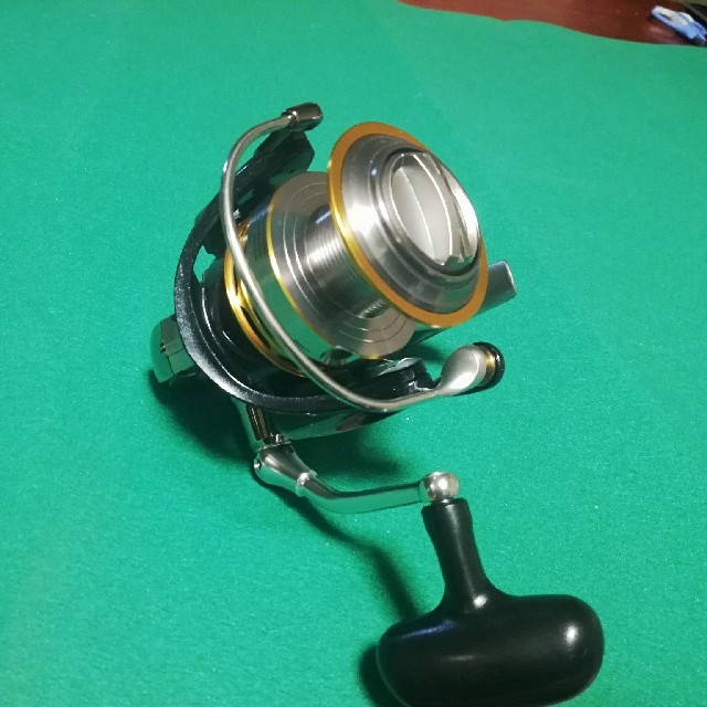 ダイワ EMMS 4000H リール