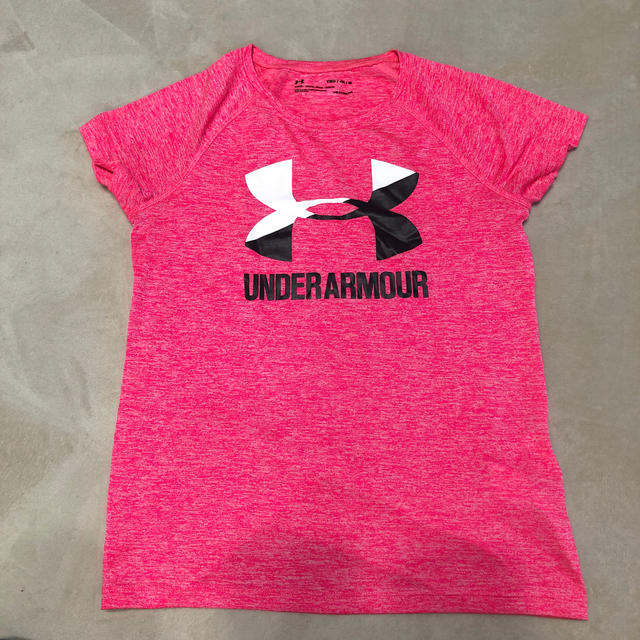 UNDER ARMOUR(アンダーアーマー)のアンダーアーマー　Tシャツ　130 キッズ/ベビー/マタニティのキッズ服女の子用(90cm~)(Tシャツ/カットソー)の商品写真