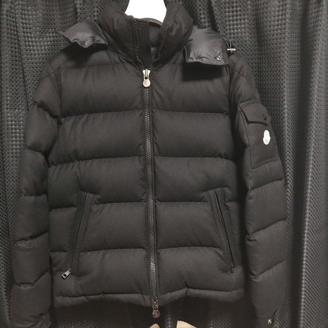 MONCLER(モンクレール)のモンクレール　モンジュネーブル　サイズ2 美品 メンズのジャケット/アウター(ダウンジャケット)の商品写真