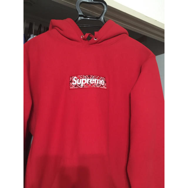 supremeペイズリーBOXロゴ