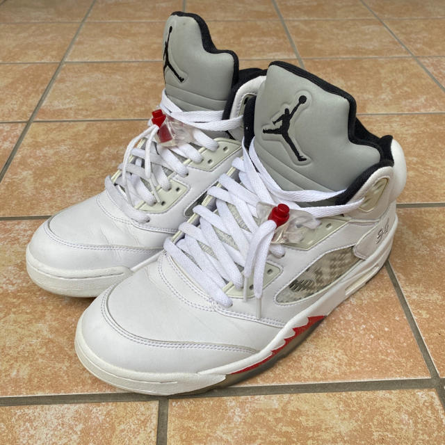 supreme jordan5スニーカー