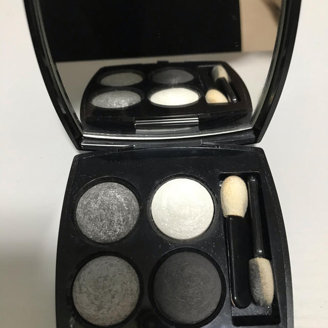 CHANEL(シャネル)のCHANEL LES 4 OMBRES   93 SMOKY EYES コスメ/美容のベースメイク/化粧品(アイシャドウ)の商品写真