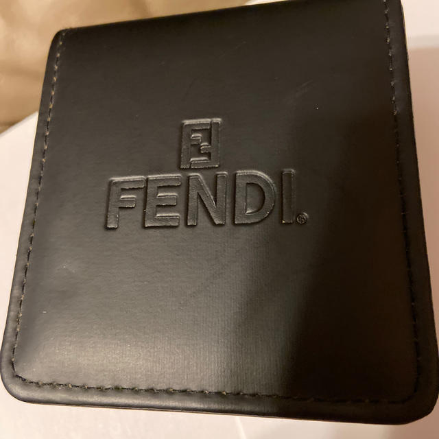 FENDI(フェンディ)のなっみ様専用です。 レディースのファッション小物(腕時計)の商品写真