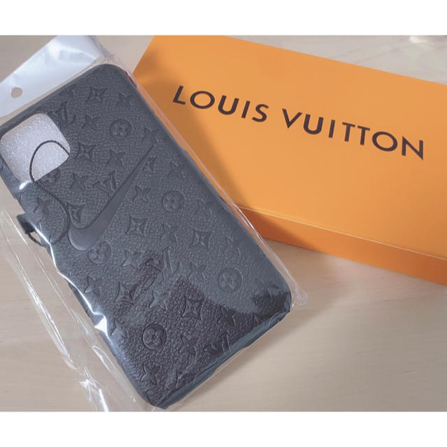 LOUIS VUITTON(ルイヴィトン)のiPhoneケース　NIKE ナイキ　ルイヴィトン　箱付き スマホ/家電/カメラのスマホアクセサリー(iPhoneケース)の商品写真