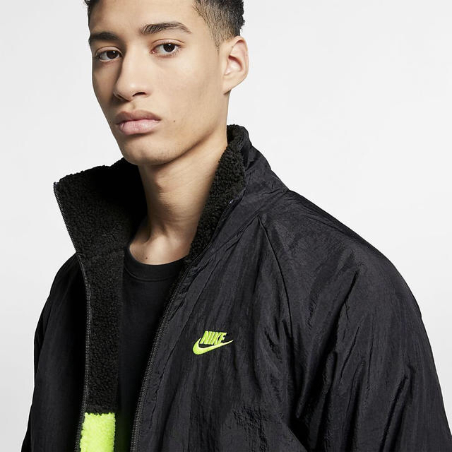 NIKE(ナイキ)の新品未使用 20AW NIKE BIG SWOOSH BOA JACKET L メンズのジャケット/アウター(ブルゾン)の商品写真