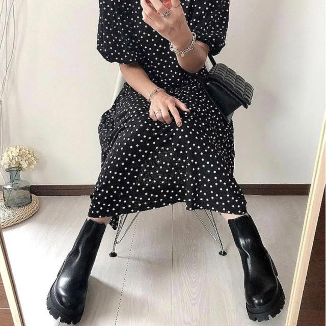 ZARA トラックソール付きローヒールアンクルブーツ　37