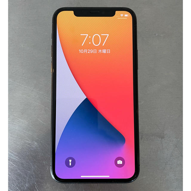 iPhone(アイフォーン)の【美品】docomo iPhone11 Pro SIMロック解除済 64GB スマホ/家電/カメラのスマートフォン/携帯電話(スマートフォン本体)の商品写真