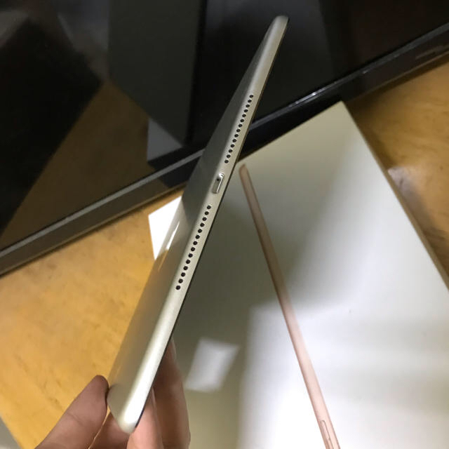 準美品 iPad Air2 16GB WIFIモデル アイパッド