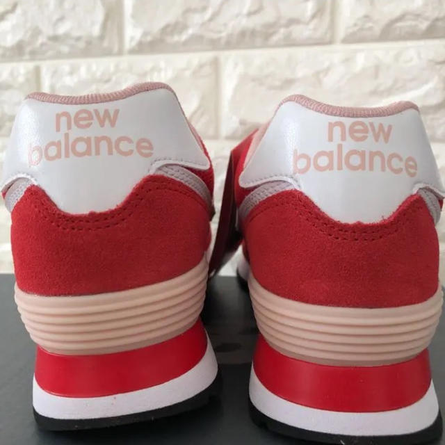 New Balance(ニューバランス)の♡ 新品 newbalance 574 バレンタイン ハート 24cm ♡ レディースの靴/シューズ(スニーカー)の商品写真