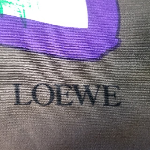 LOEWE(ロエベ)の★正規品中古　ロエベLOEWE　モード柄ロゴ入りスカーフ　破格セール訳有 ハンドメイドのファッション小物(スカーフ)の商品写真