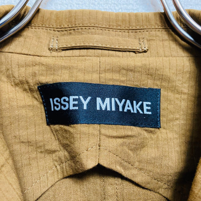 ISSEY MIYAKE(イッセイミヤケ)の一点物　ISSEY MIYAKEイッセイ ミヤケ　テーラード　ジャケット メンズのジャケット/アウター(テーラードジャケット)の商品写真