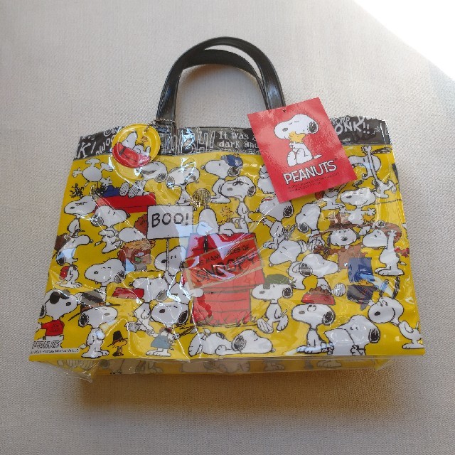 SNOOPY(スヌーピー)の新品！スヌーピーSNOOPY プールバッグ マチあり ビニールバッグ 黄色 キッズ/ベビー/マタニティのこども用バッグ(その他)の商品写真