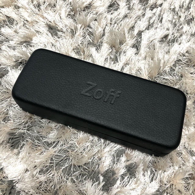 Zoff(ゾフ)の【新品未使用】zoff カラーサングラス　メガネケース付き レディースのファッション小物(サングラス/メガネ)の商品写真