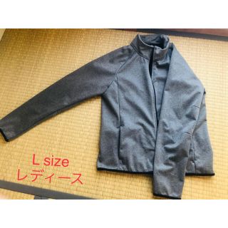 ユニクロ(UNIQLO)のユニクロ　レディース　アウター(ナイロンジャケット)