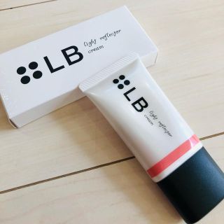 お買い得価格★ LBライトリフレクタークリームレッドメタル★ 新品未使用(化粧下地)