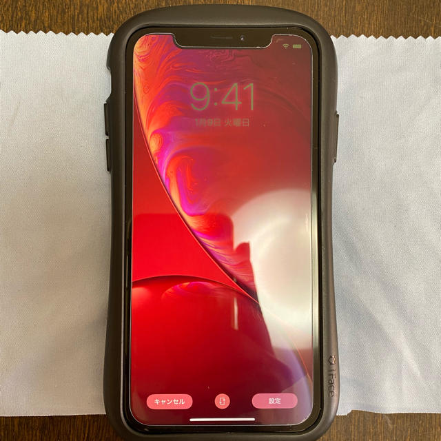 iPhone XR 64GB simフリー　red