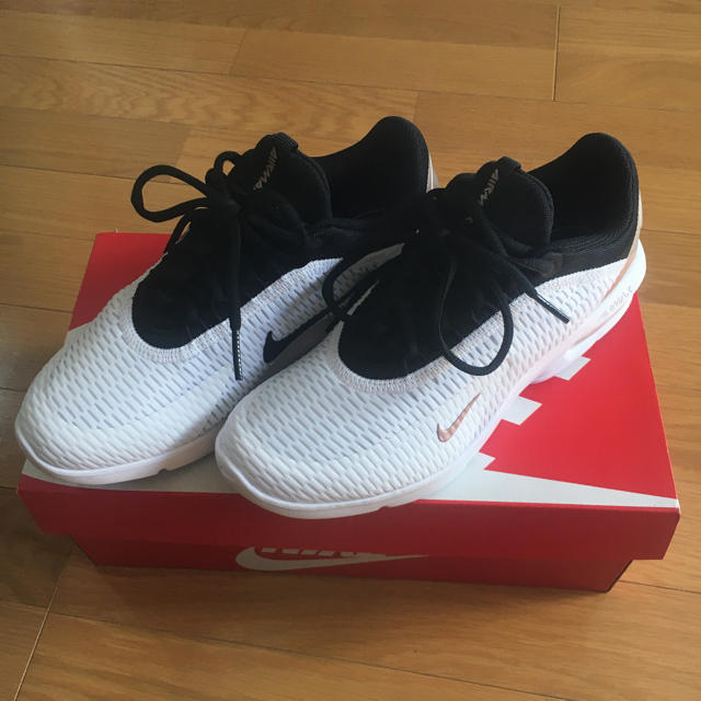 NIKE(ナイキ)のまい様専用　NIKE AIR MAX ADVANTAGE3 23.5 レディースの靴/シューズ(スニーカー)の商品写真