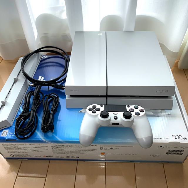 PlayStation4(プレイステーション4)のSONY PlayStation4 本体 CUH-1100AB02  エンタメ/ホビーのゲームソフト/ゲーム機本体(家庭用ゲーム機本体)の商品写真