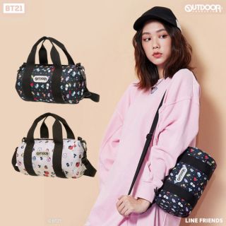 アウトドア(OUTDOOR)のBT21✖️OUTDOOR コラボバッグ　ブラック(アイドルグッズ)