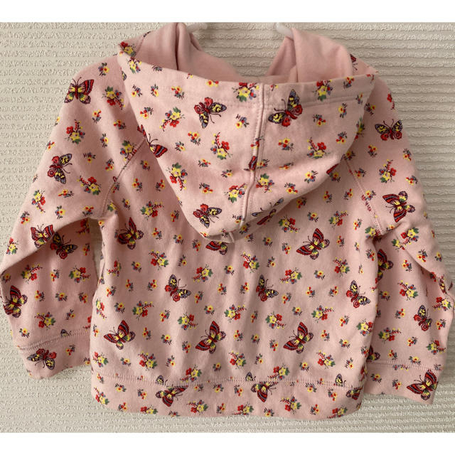 babyGAP(ベビーギャップ)のGAP パーカー キッズ/ベビー/マタニティのキッズ服女の子用(90cm~)(ジャケット/上着)の商品写真