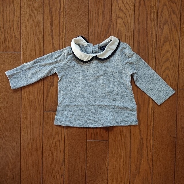 babyGAP(ベビーギャップ)のBabyGap サイズ70 長袖 グレー キッズ/ベビー/マタニティのベビー服(~85cm)(シャツ/カットソー)の商品写真