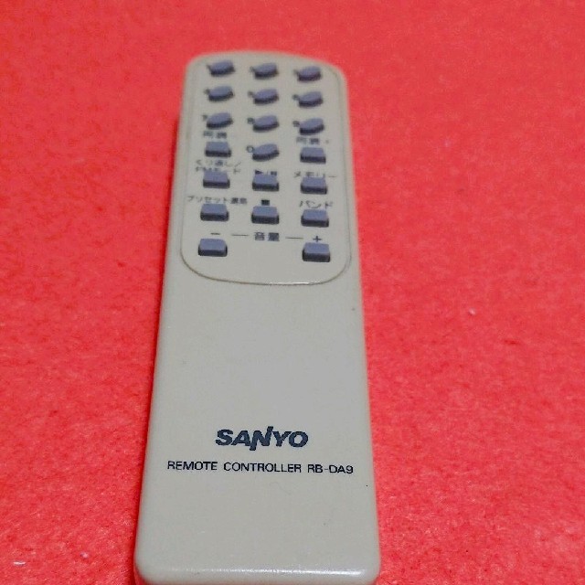SANYO(サンヨー)のSANYO 純正 オーディオ リモコン RB-DA9 スマホ/家電/カメラのオーディオ機器(その他)の商品写真