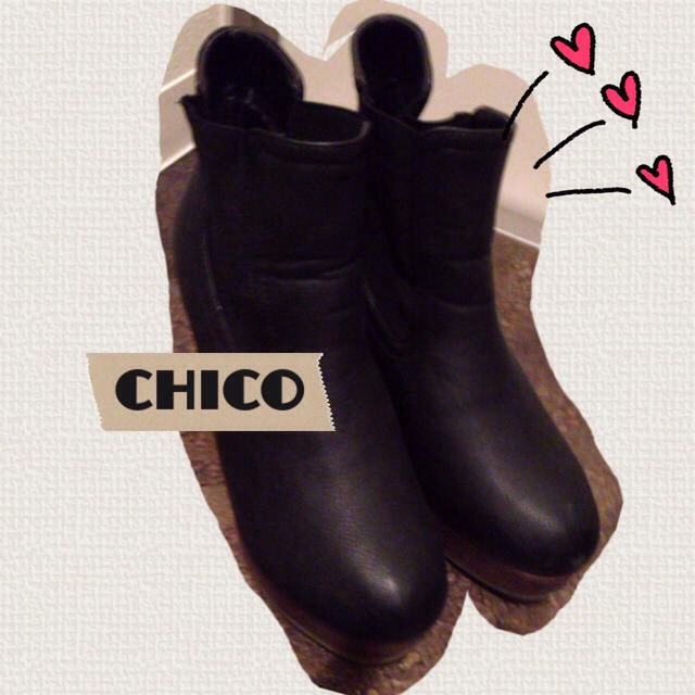 who's who Chico(フーズフーチコ)の再出品 chico レディースの靴/シューズ(ブーツ)の商品写真