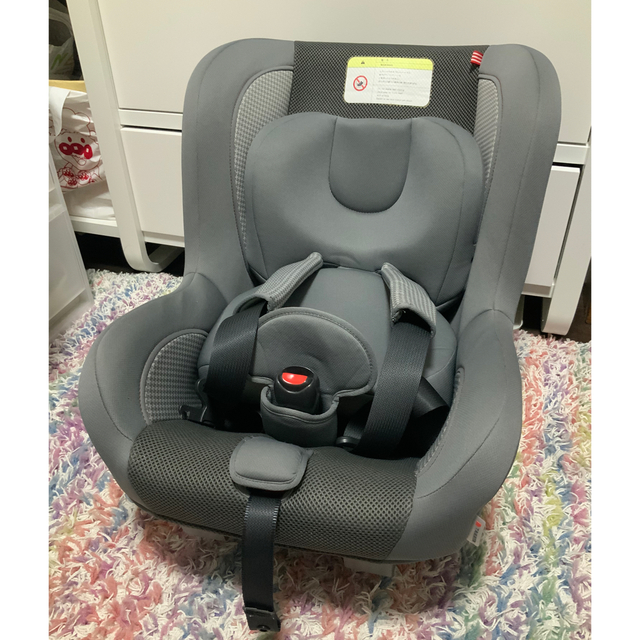 タカタ　ISOFIX チャイルドシート